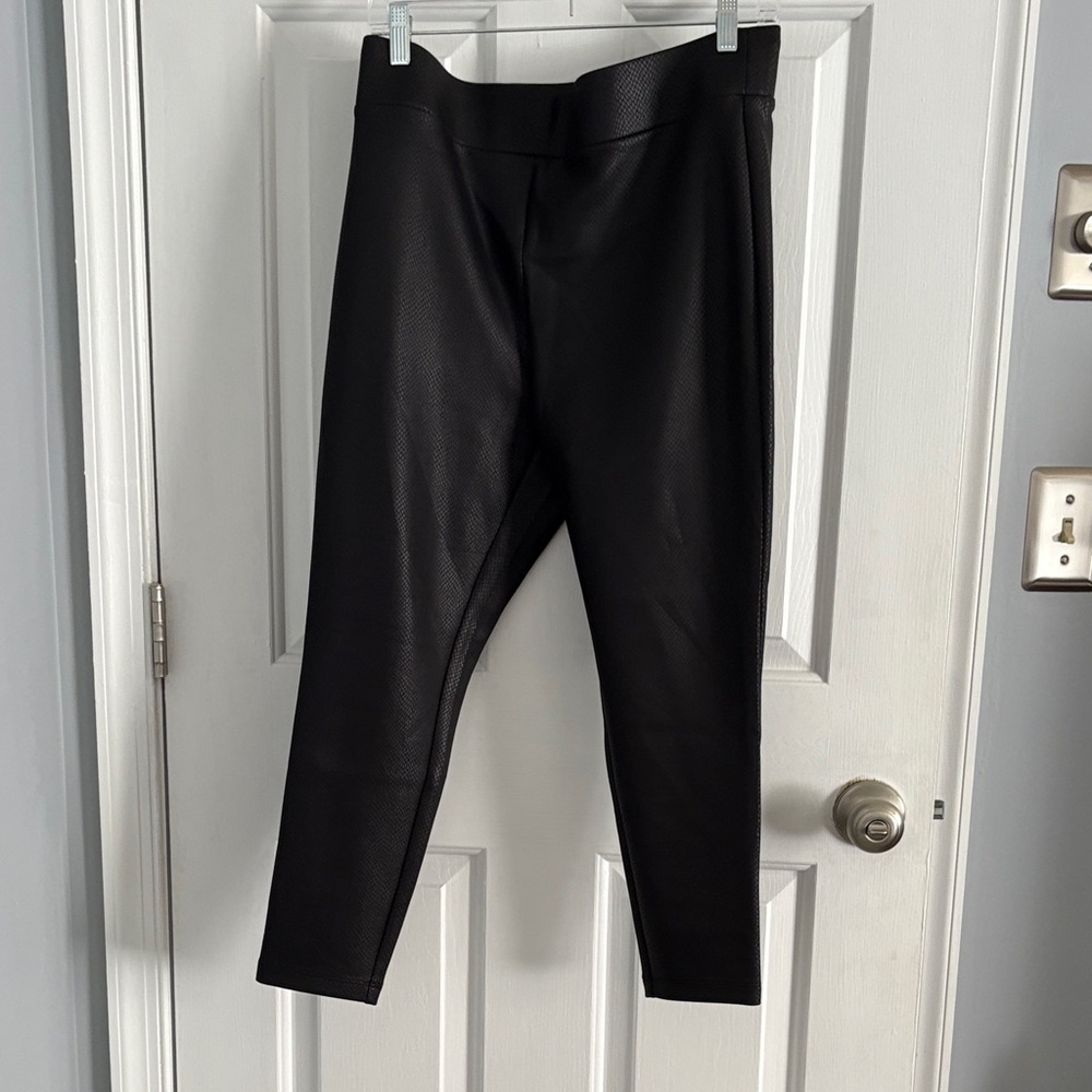 LOFT Black Snakeskin Textured Leggings